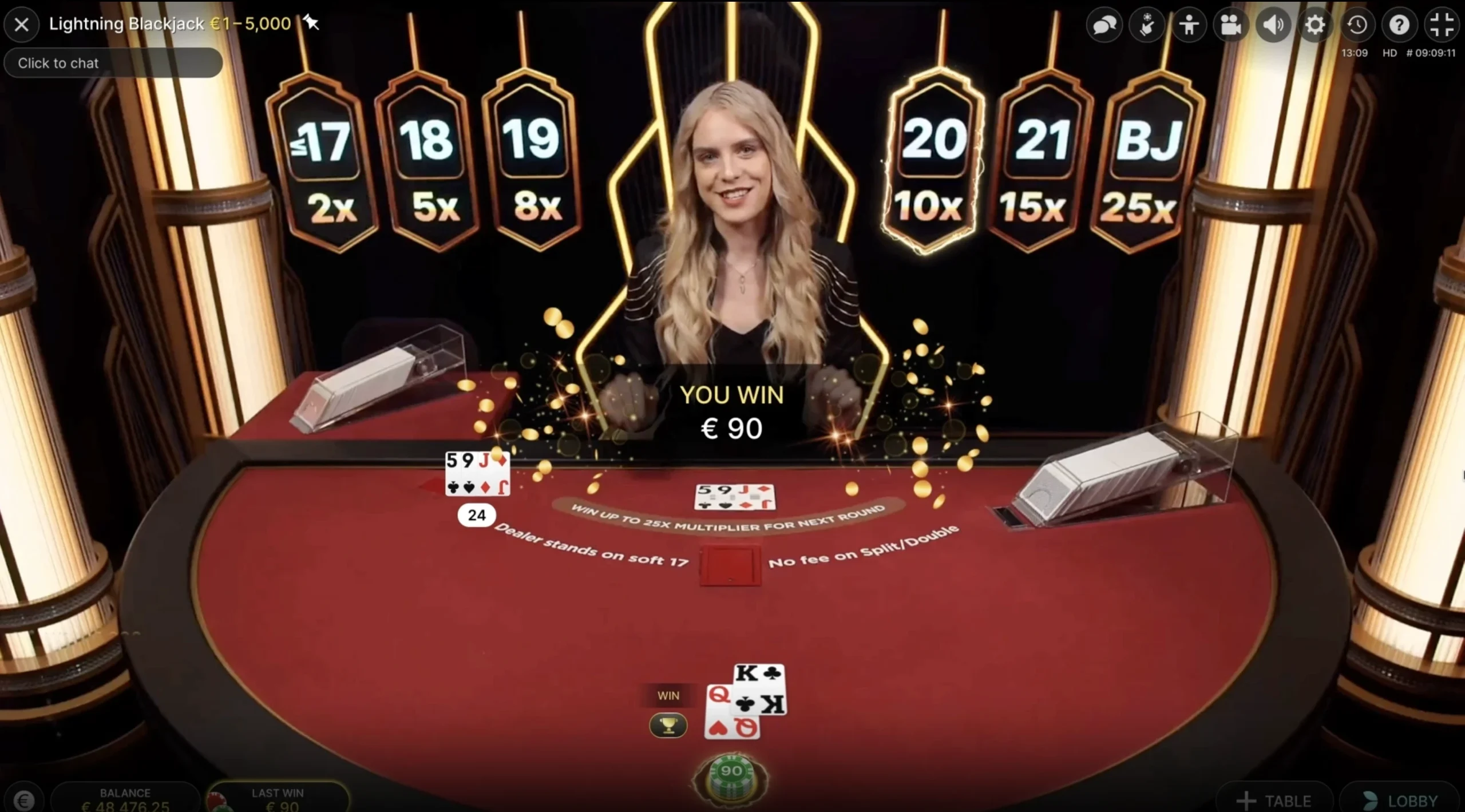 Capture d’écran du jeu Lightning Blackjack en casino en direct avec une croupière assise derrière une table rouge, affichant les cartes des joueurs, les multiplicateurs Lightning visibles au-dessus de la table, un gain en cours et l’interface complète de mises, tel qu’il est proposé par Evolution Gaming sur Betify Casino.
