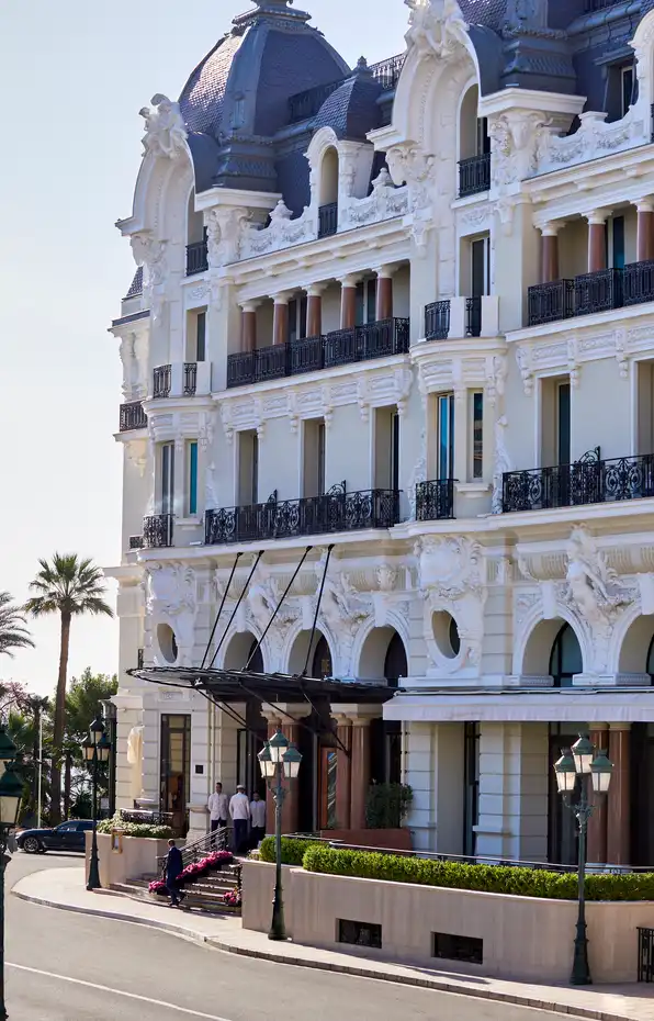 façade de l'hotel de Paris Monte Carlo à Monaco