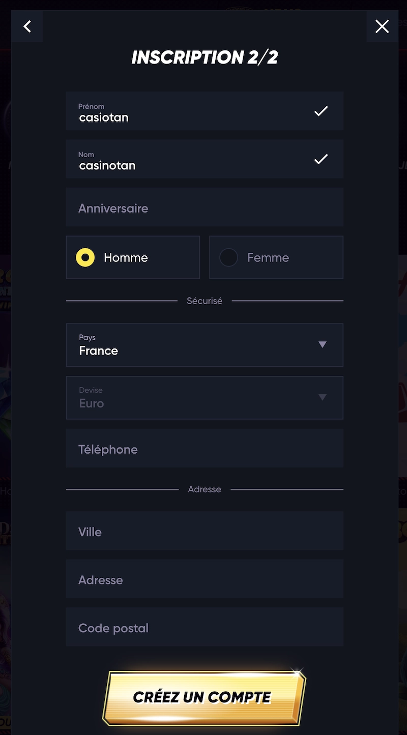 Formulaire d&rsquo;inscription Quickwin Casino &eacute;tape 2 avec champs d&rsquo;identit&eacute; et bouton cr&eacute;er un compte