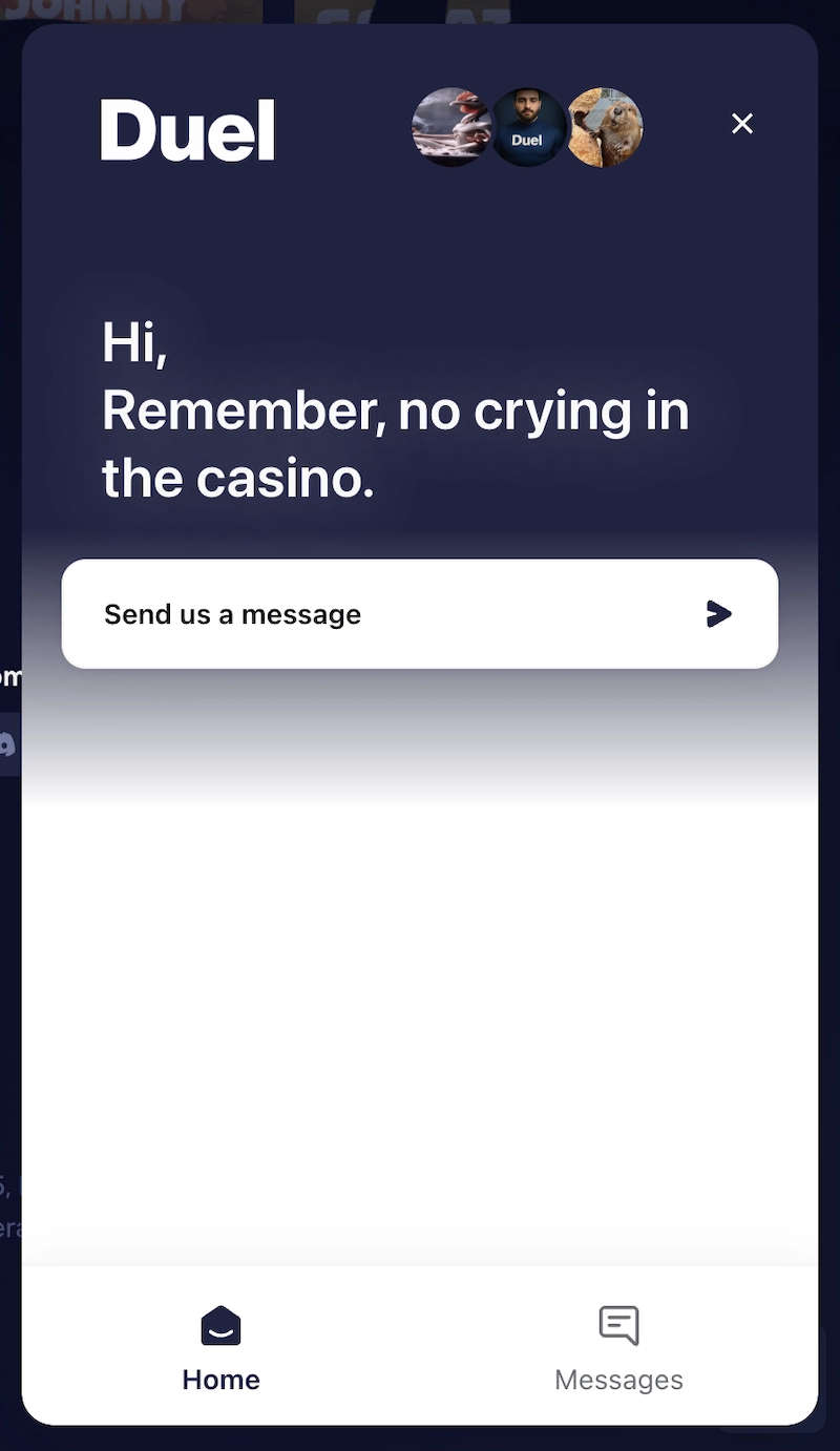 Fen&ecirc;tre du chat en direct sur Duel.com affichant le message d&rsquo;accueil humoristique du support client et bouton d&rsquo;envoi de message
