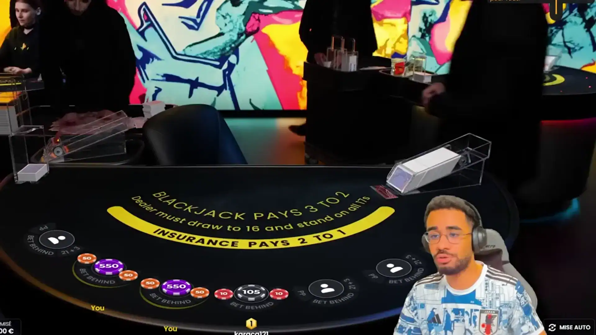 NeverSayYes en partie de blackjack en direct, mises à 550 € sur table live